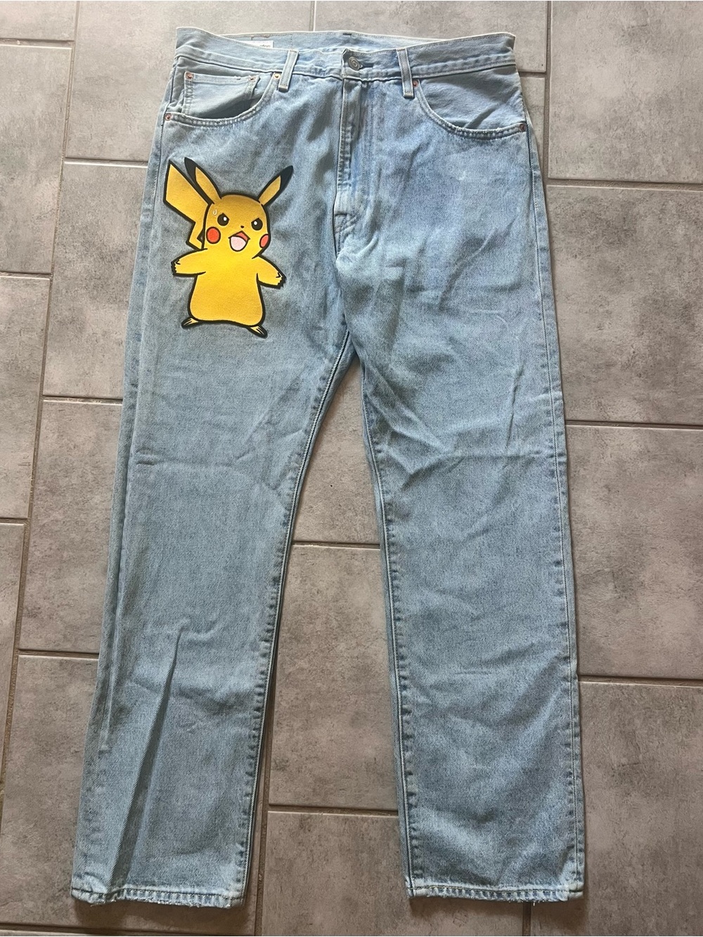 Levis x Pokemon Pikachu 551 Z Authentic Straight Jeans Men's Sz 33 x 32 Rare New
